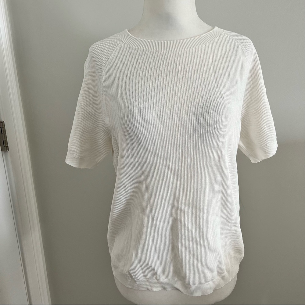 White scoop neck short sleeve sweater top size large chic essentials